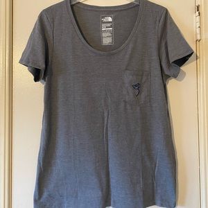 Women’s Northface Tee